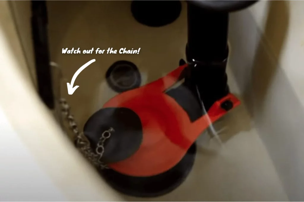 Flapper valve in toilet top tank