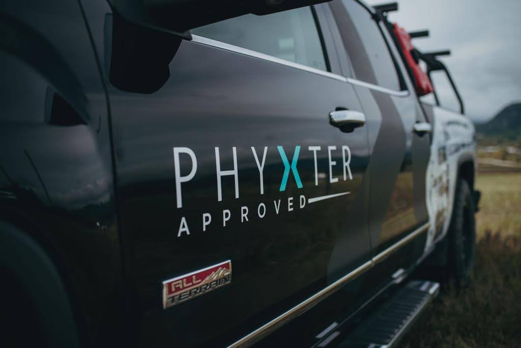 Logótipo do camião de serviço aprovado pela Phyxter