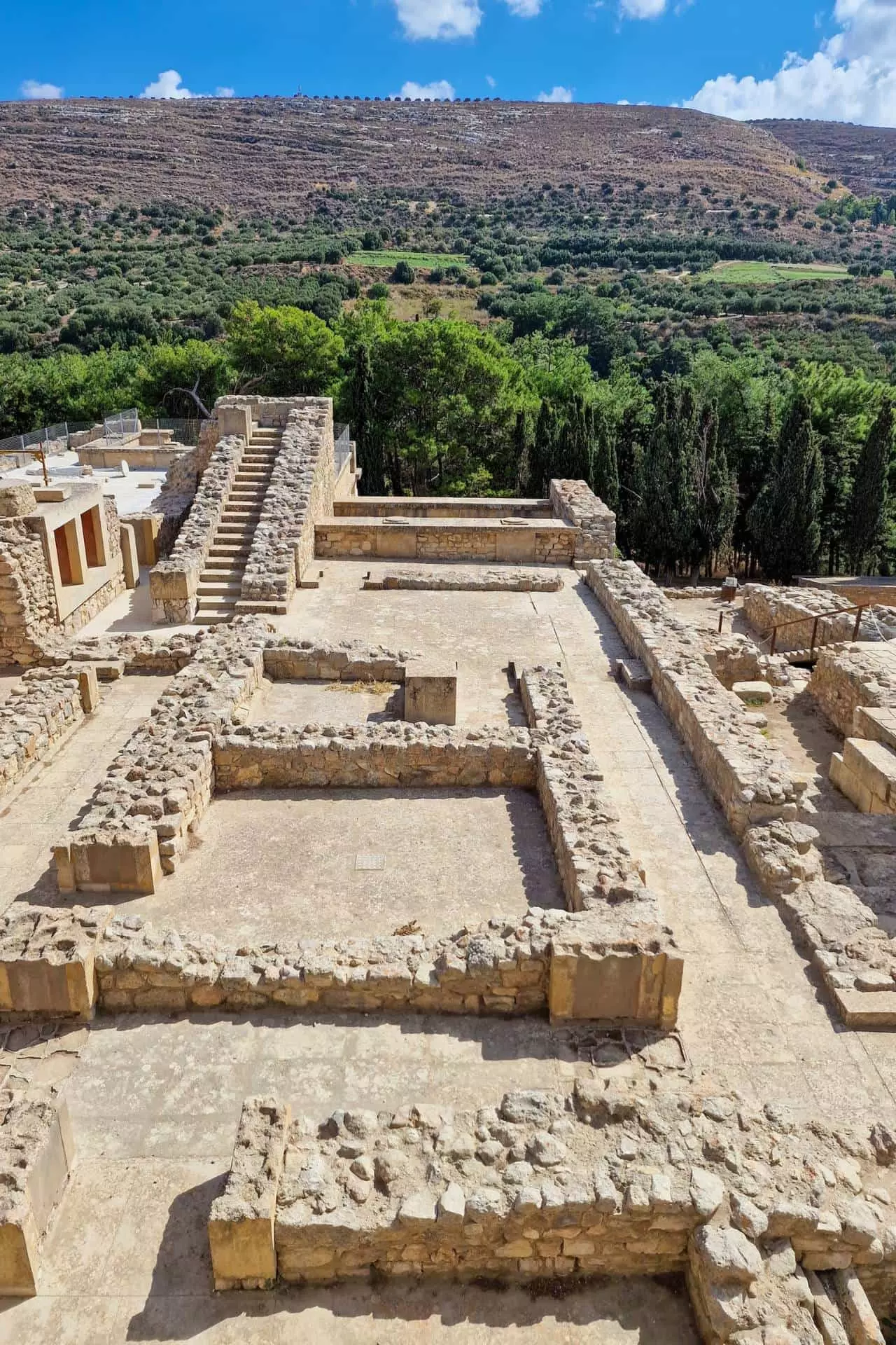 ruins of knossos palace greece